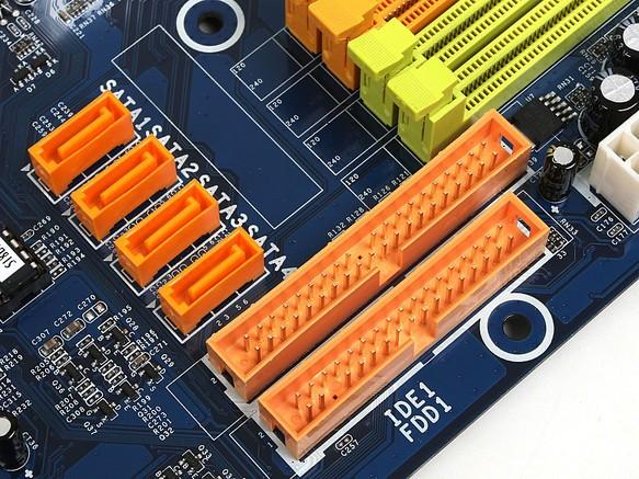 主板购买与组装场景