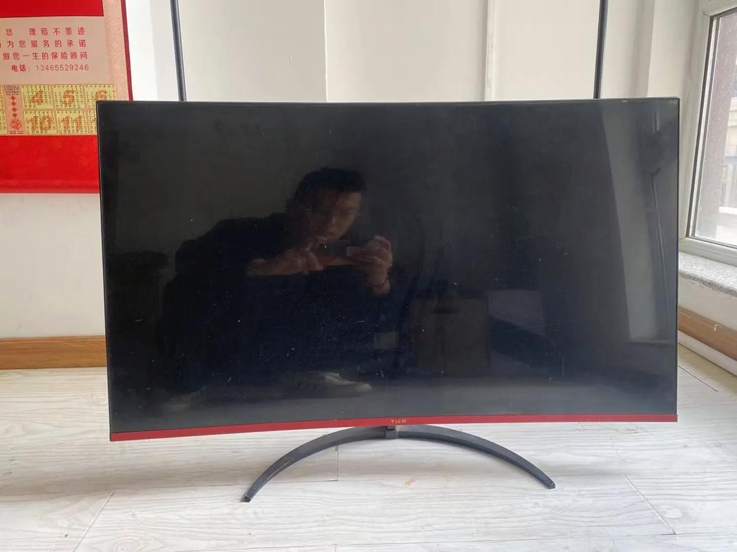 用户选购显示器场景