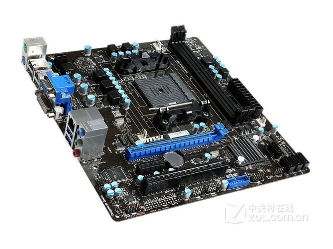 主板 CPU 插槽与内存槽特写