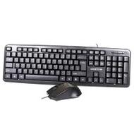 USB接口和线缆特写