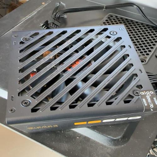 用户选择电脑硬件组件