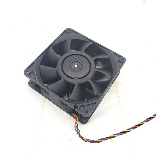 高刷新率显示器运行游戏画面