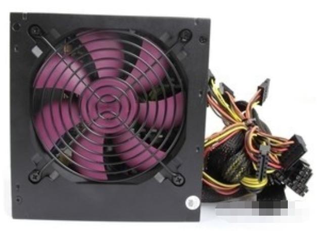 酷冷至尊战斧2 500W vs 安钛克AP600 深度对比