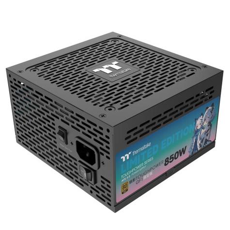 电源安装于机箱内部