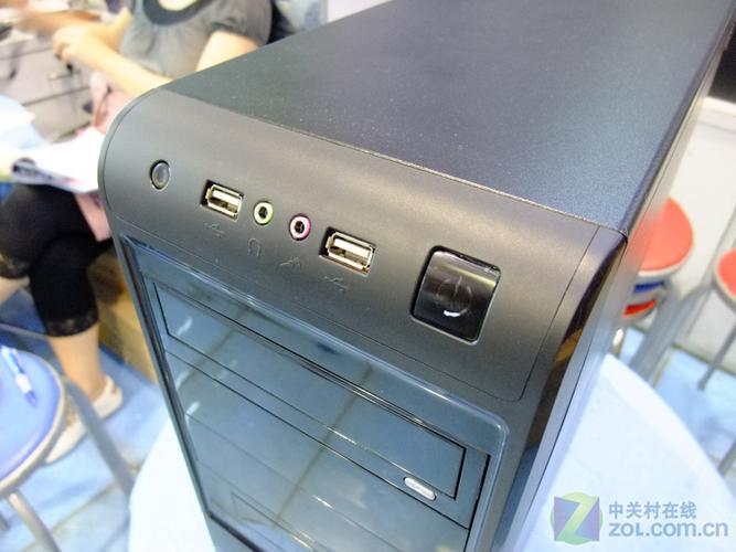 机箱内部结构与扩展插槽