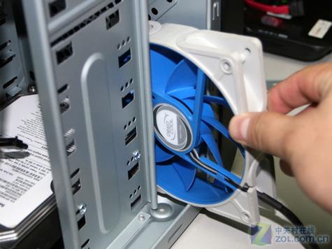 机箱风扇与散热系统