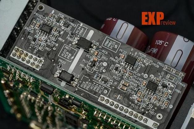 电脑电源散热系统硬件特写