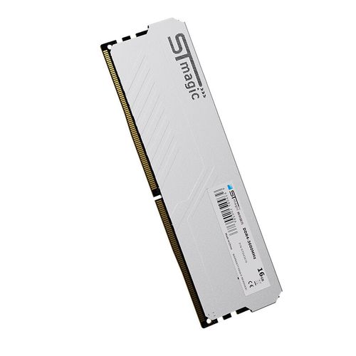 电脑性能测试界面，展示内存速度数据