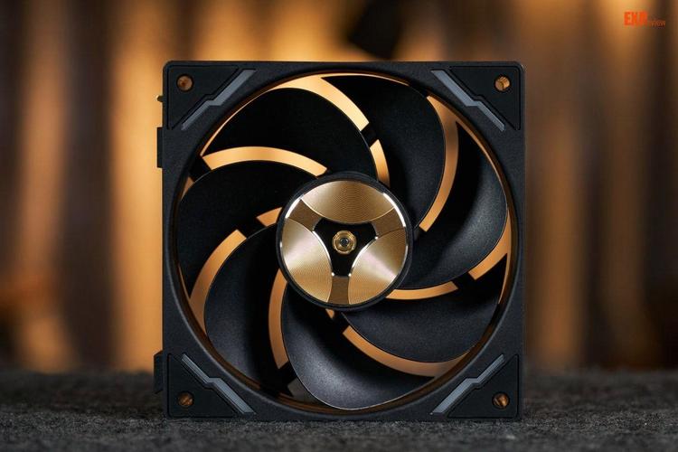 玩嘉天引磁吸积木风扇 vs Phanteks D28-120 深度对比