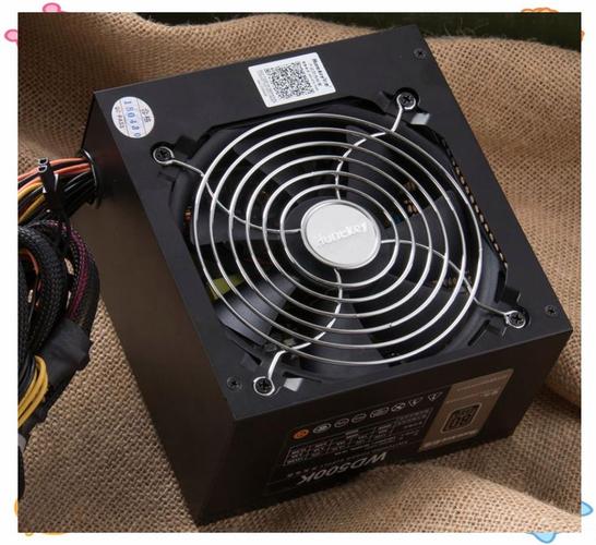 航嘉WD500P白金牌500W电源评测：高效稳定中端装机优选