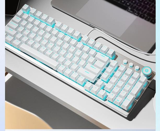 USB供电的电脑外设连接展示