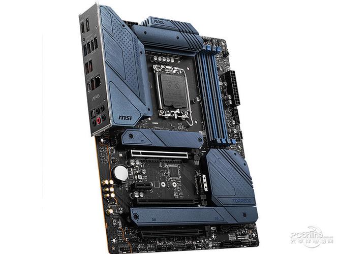 ATX 主板 RGB 灯效与散热设计