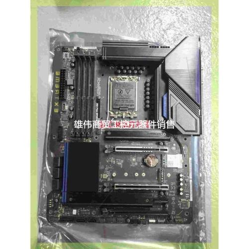 华擎Z690 Extreme WiFi 6E主板RGB灯效外观