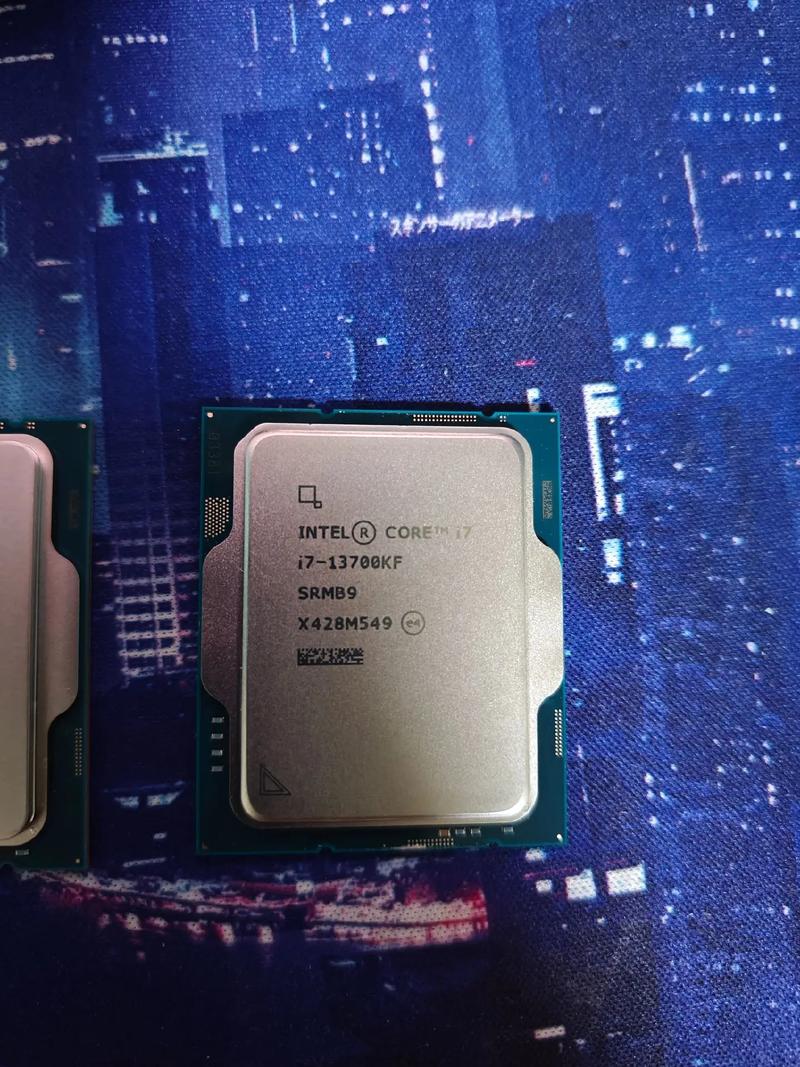 硬件升级工具和CPU，体现DIY和更换过程