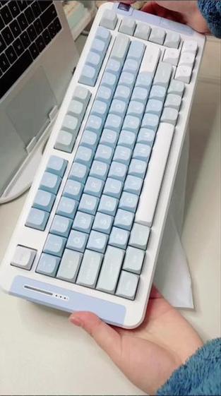RGB键盘特写