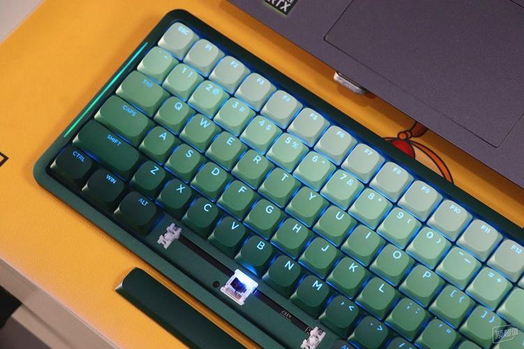 办公桌面键盘使用