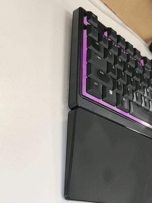 RGB键盘灯效对比