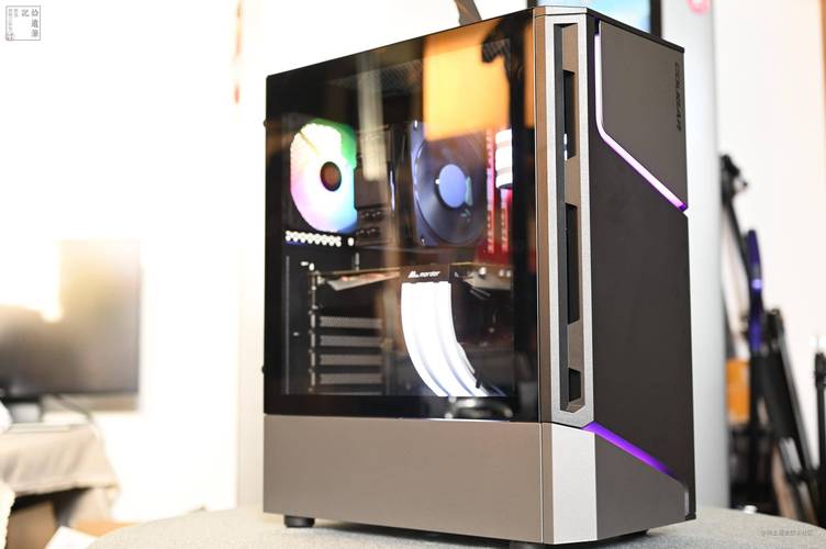 骨伽双刃标准机箱评测：中塔新秀，玻璃侧透与高兼容性兼具