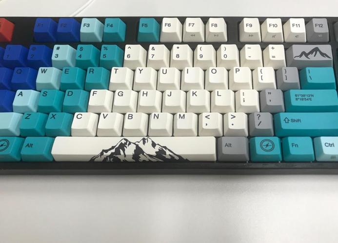 阿米洛V2红轴机械键盘评测：性价比高的专业级打字体验