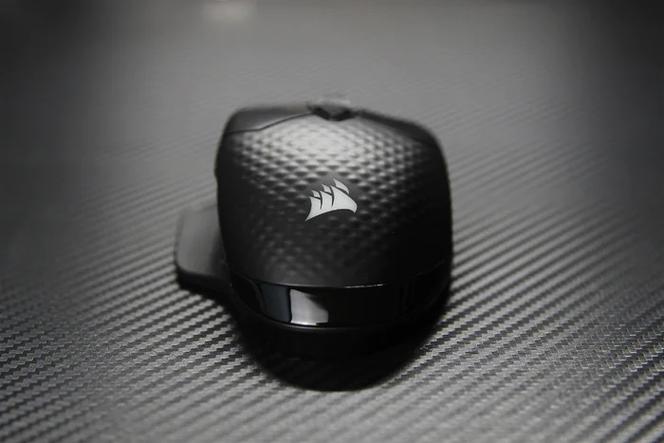 电竞鼠标操作细节