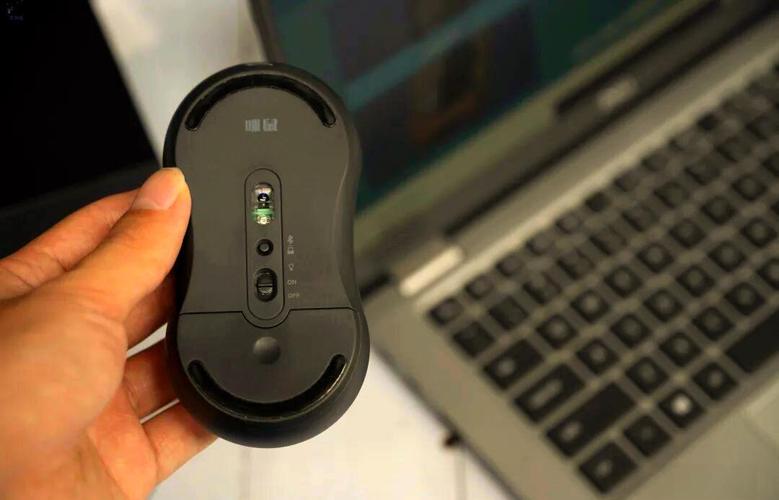 咪鼠S7B深度评测：商务舒适与高分辨率兼备的无线鼠标