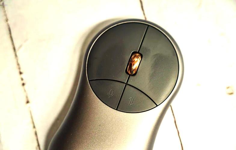 鼠标接口与传感器特写