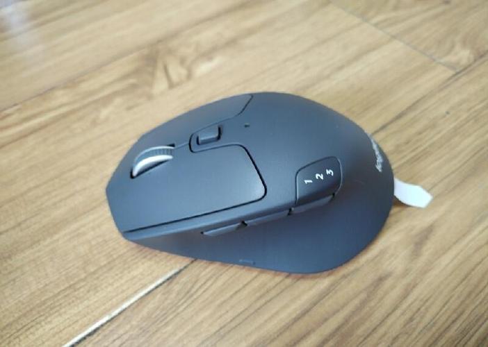 MK 游戏鼠标 按键有声 浅蓝色深度评测：入门级电竞体验解析