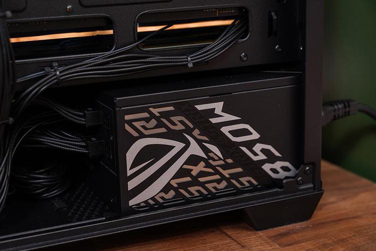 华硕灵光 MR120 ARGB 风冷散热器评测：高效散热与炫酷灯效兼得