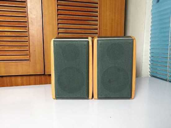 漫步者R1000BT评测：经典木质蓝牙音箱，桌面HiFi入门首选