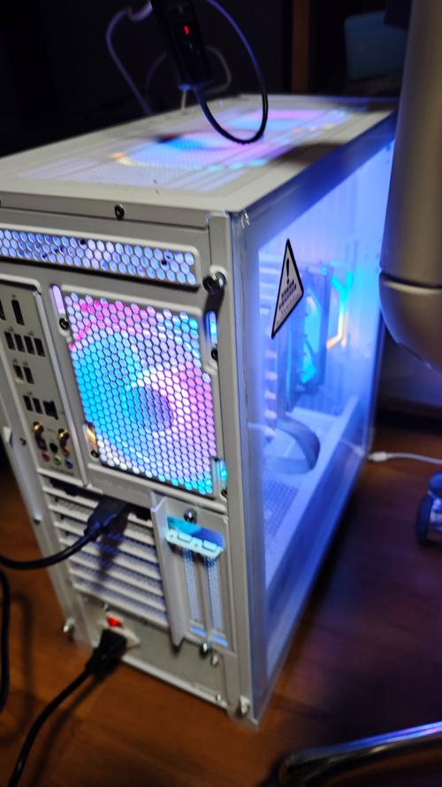 白色主题PC电源推荐