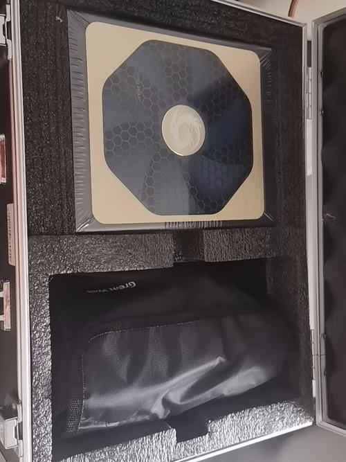 全模组电源线材管理
