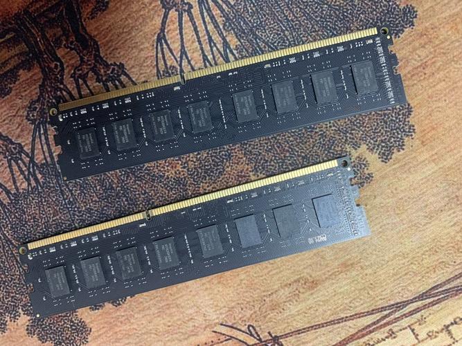 方正8GB DDR3 1600 vs jqsk DDR3 1600 深度对比