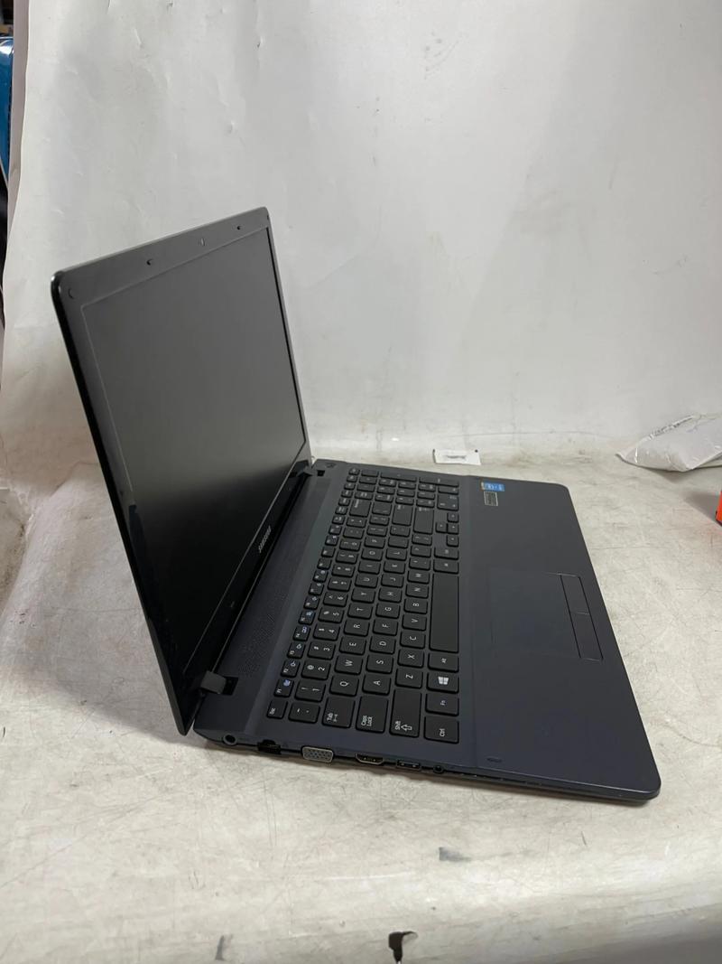 三星T5接口特写