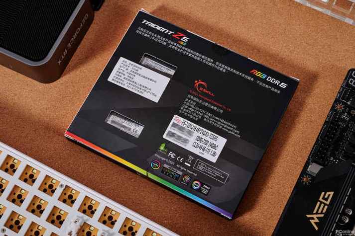 完整PC硬件组装内存安装