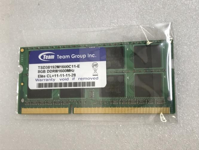 电脑内存安装外观