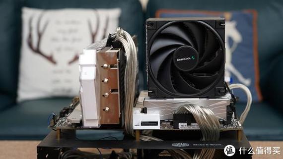 内存散热片与功耗测试场景