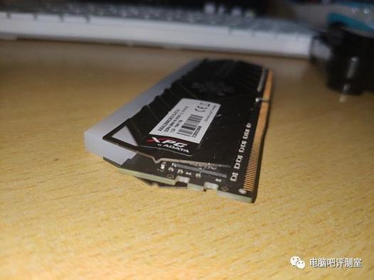 内存散热片细节