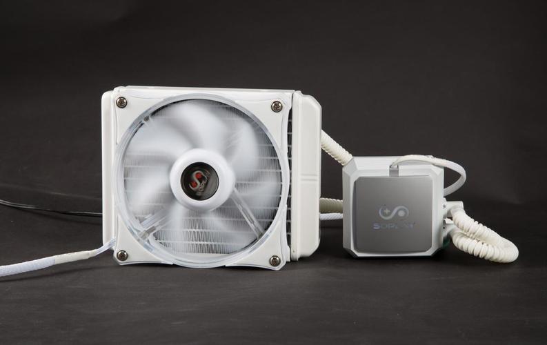 240mm冷排与双风扇