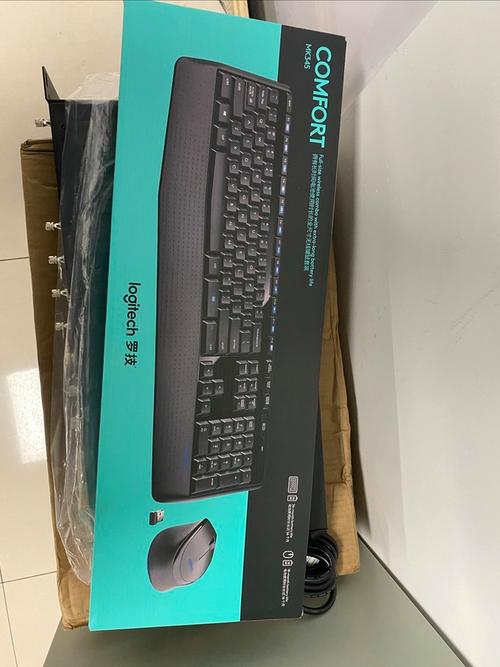 罗摩背光有线 vs 森松尼无线键鼠套装 深度对比