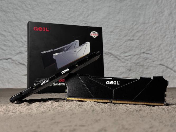 电脑内存条技术规格特写