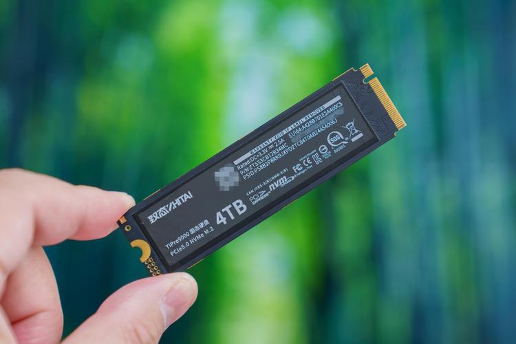 幻存V7000 vs 浦科特M5Pro 深度对比：跨越时代的SSD对决