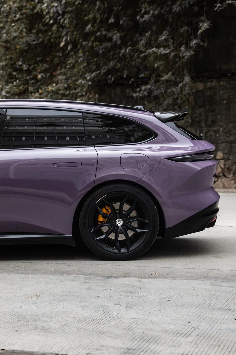 散热器热管与底座特写