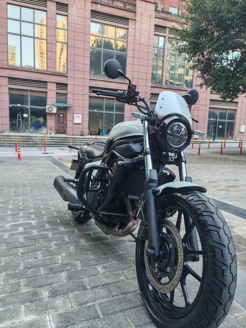 鼠标底部特写展示开关和传感器