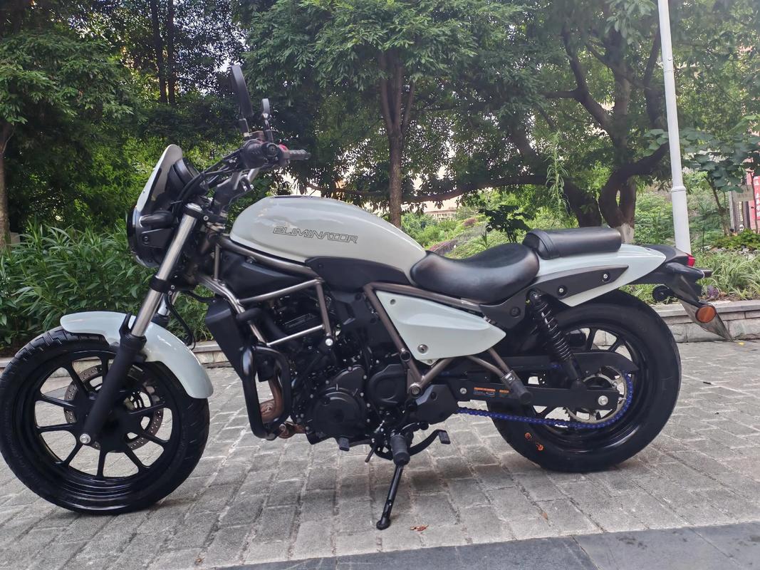 小型无线鼠标特写