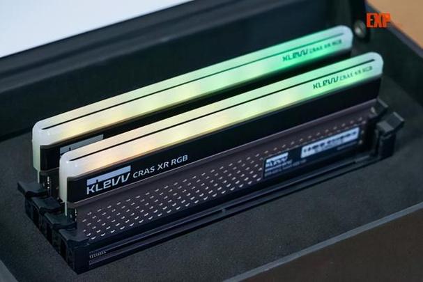 科赋CRAS XR RGB 32GB（2×16GB）DDR4 4000评测：环形RGB电竞内存 高频稳定之选