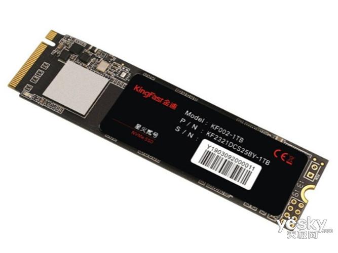 金速KF002 vs 七彩虹SL500 深度对比：谁更值得买？