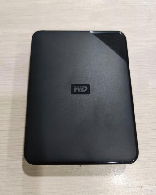 硬盘内部结构示意图