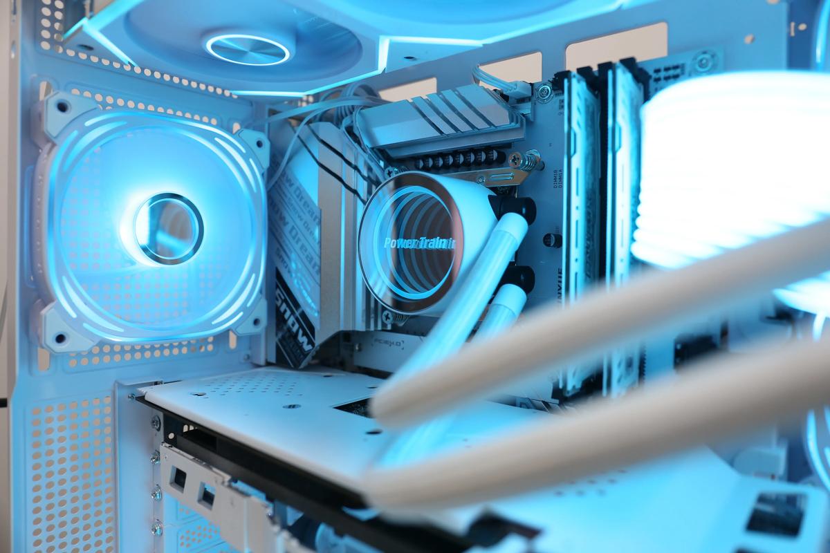 PC机箱内部规格结构展示
