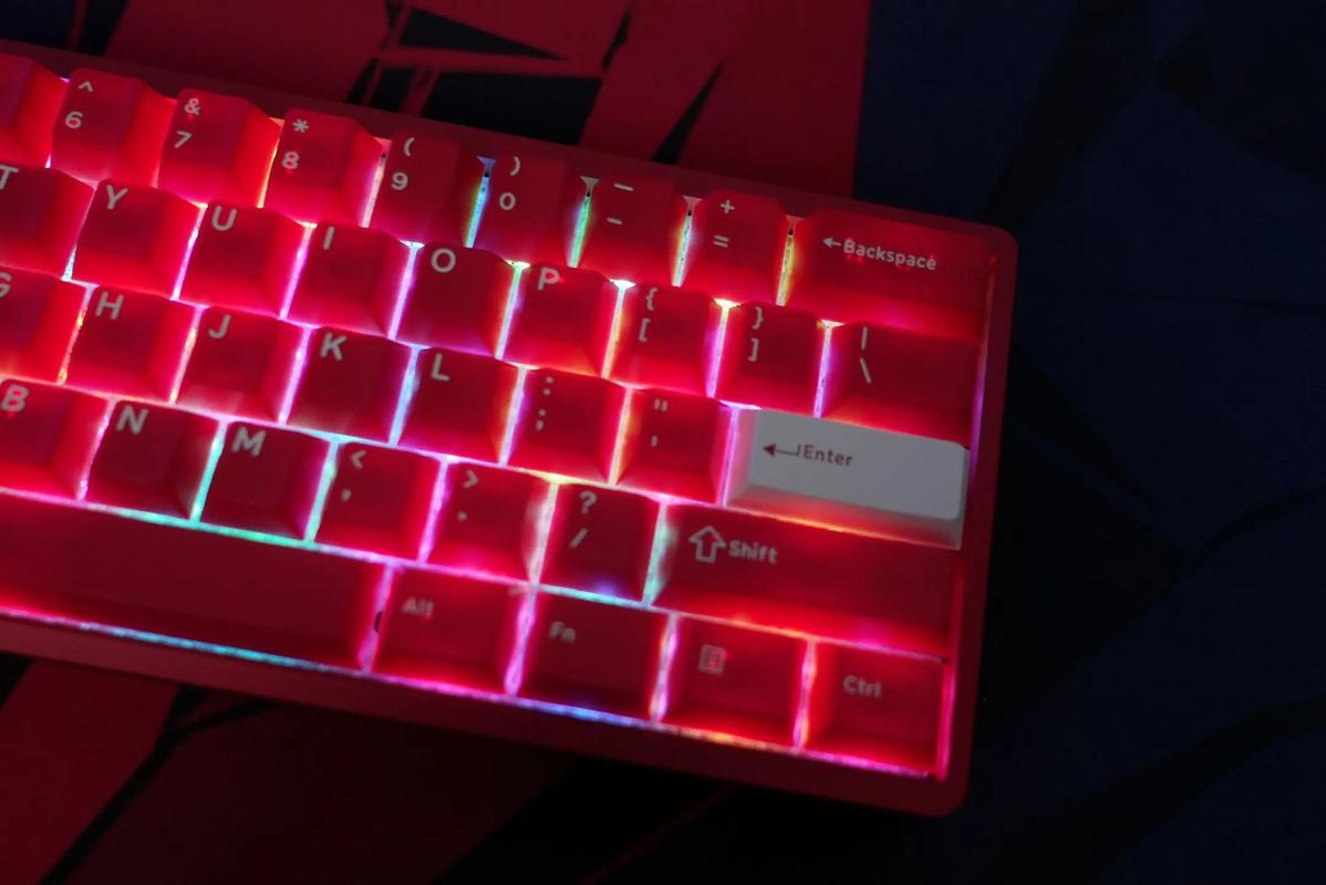 狼蛛MINI 60HE Pro 桌面搭配