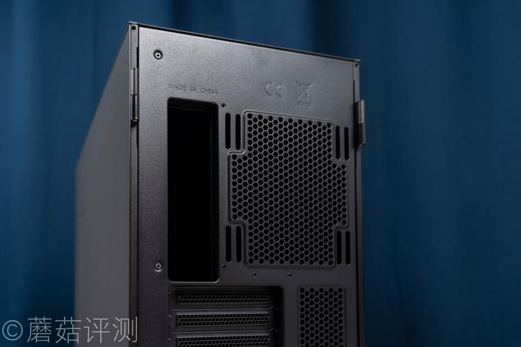 Computer fans cooling system